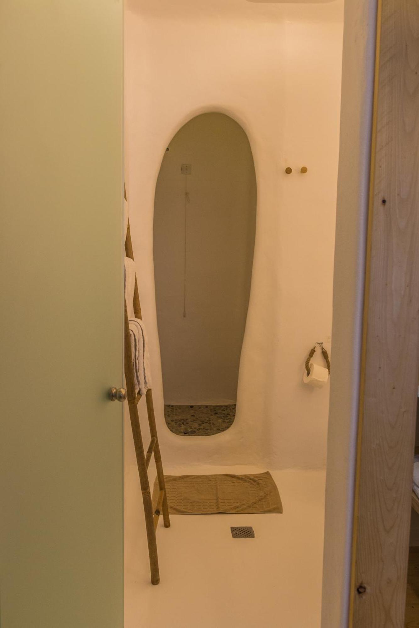 Salt Suites Milos Pollonia Exterior photo