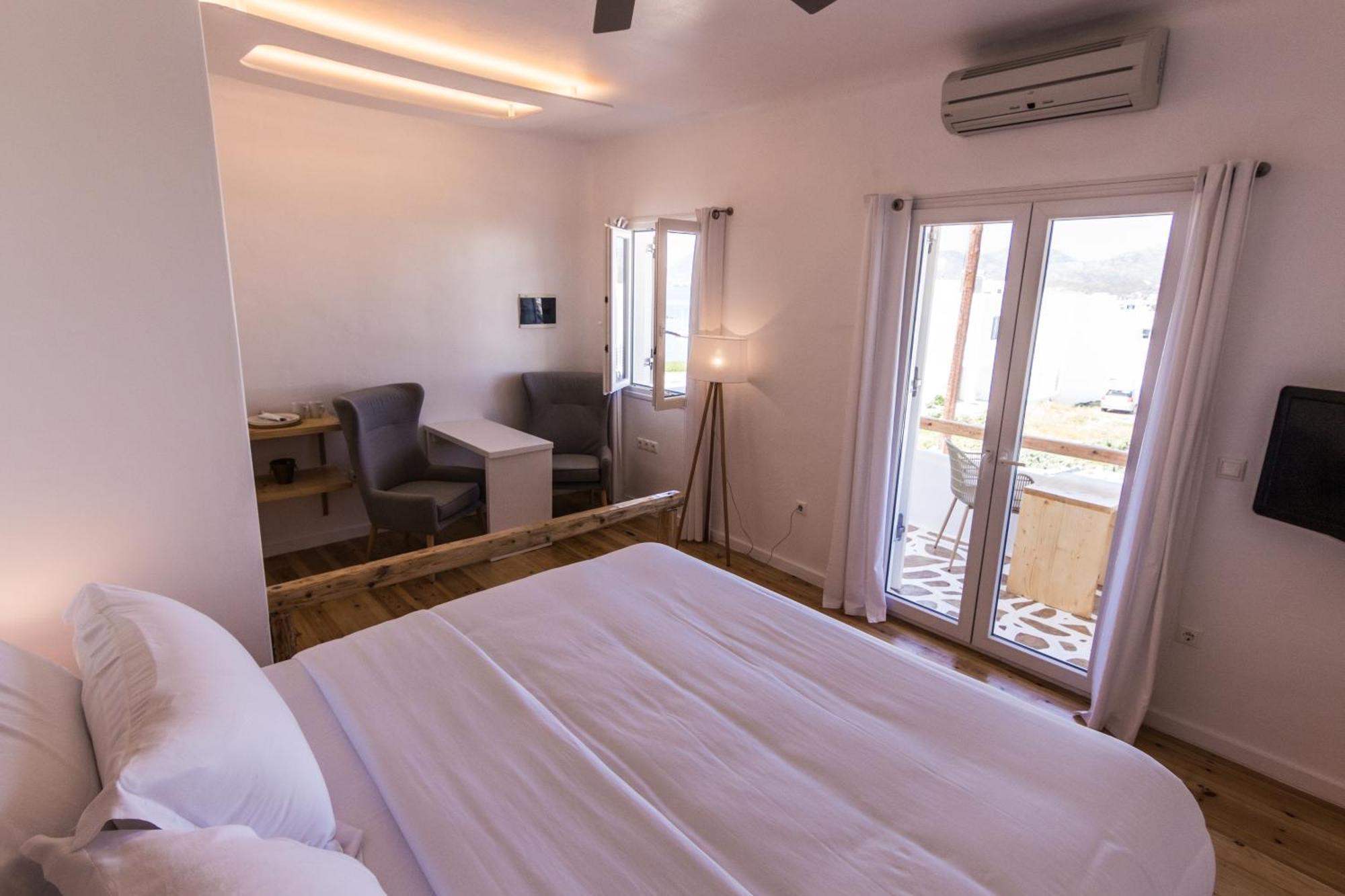Salt Suites Milos Pollonia Exterior photo